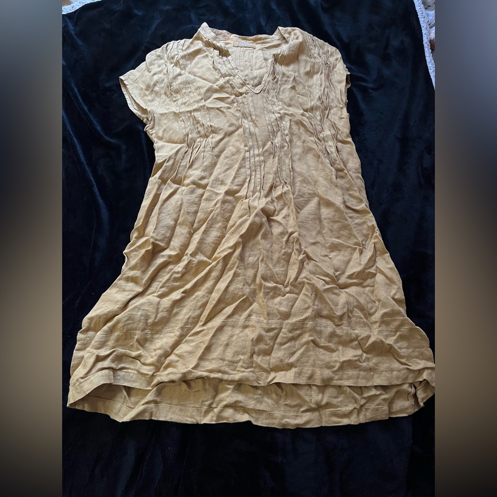 Casual yellow dress